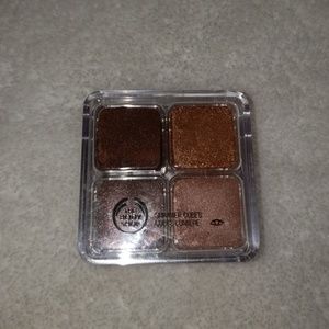 SHIMMER CUBES - EYESHADOWS / The Body Shop